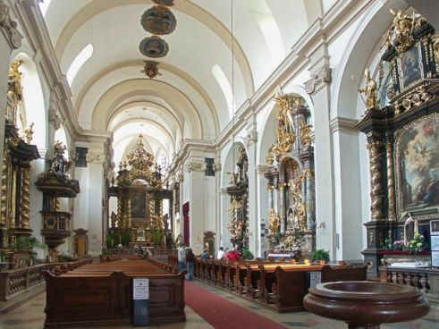 Interior de la Iglesia del Nio Jess de Praga