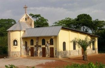 Santuario de la Divina Misericordia de Atok, Camerún Santuario de la Divina Misericordia de Atok, Camerún