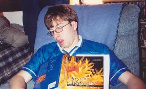 joven durmiendo joven durmiendo