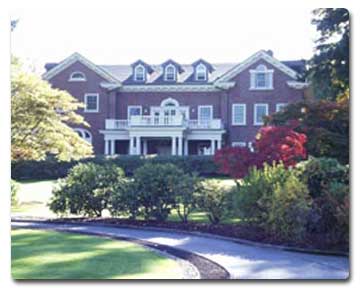 mansion.jpg (15800 bytes)