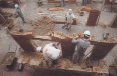 obreros.jpg (12038 bytes)